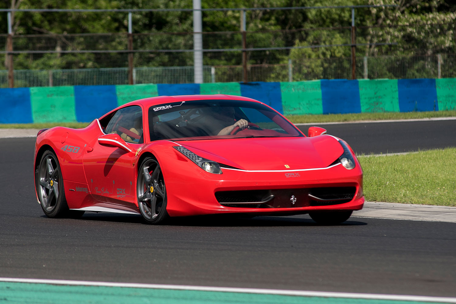 Ferrari 458 Italia élményvezetés