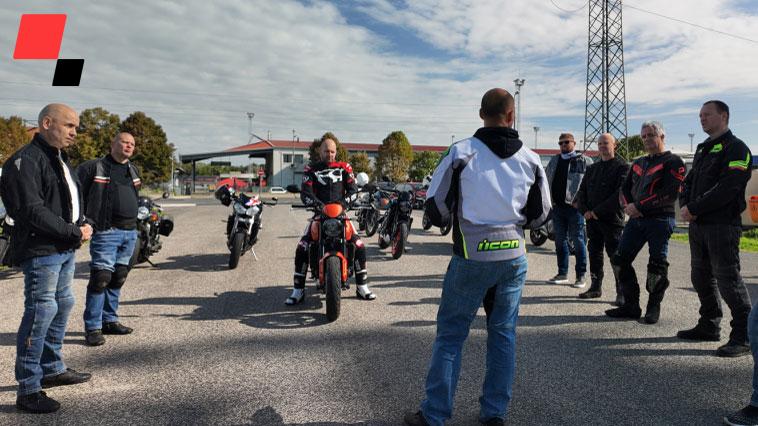 Motoros vezetéstechnikai tréning - 4.