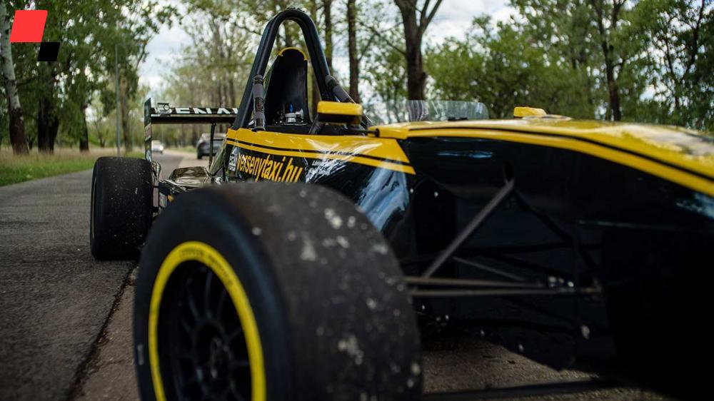 Kétüléses Forma Renault Versenyautó ÉlményAutózás - 6.