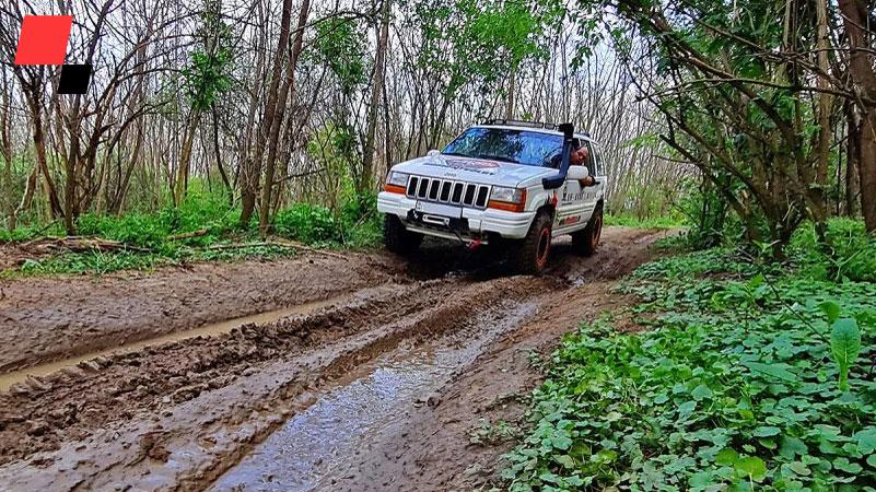 Jeep Cherokee | Fehér Grand Offroad túra - 2.
