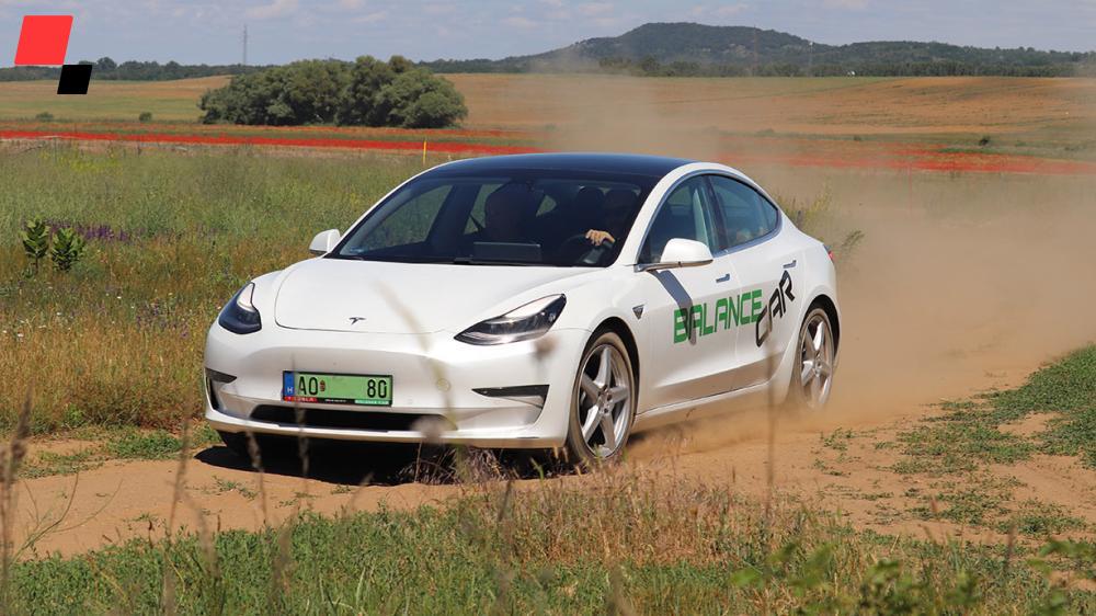 Tesla Model 3 Rally ÉlményVezetés - 1.